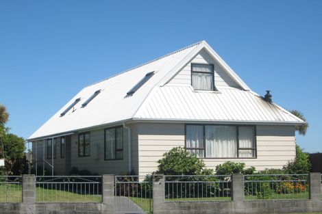 Photo of property in 17 Arcon Drive, Broomfield, Christchurch, 8042
