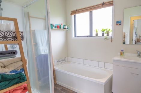 Photo of property in 10 Ngahana Place, Turangi, 3334