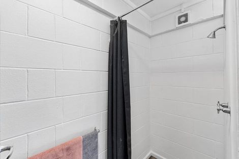 Photo of property in 15 Clifton Drive, Waitara, 4320