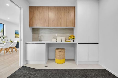 Photo of property in 241a Bucklands Beach Road, Bucklands Beach, Auckland, 2012