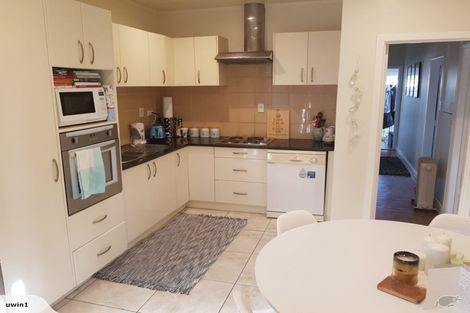 Photo of property in 29 Onewa Road, Northcote, Auckland, 0627