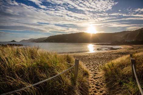 Photo of property in 239 Houghton Bay Road, Houghton Bay, Wellington, 6023