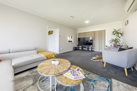 Photo of property in 11 Alexander Avenue, Papatoetoe, Auckland, 2025