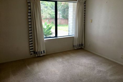 Photo of property in 15 Kalgan Place, Burswood, Auckland, 2013