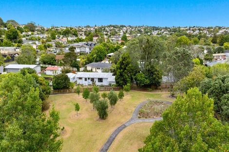 Photo of property in 16 Rosalind Road, Glenfield, Auckland, 0629