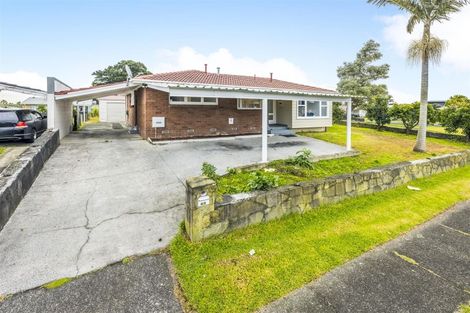 Photo of property in 62 Calthorp Close, Favona, Auckland, 2024