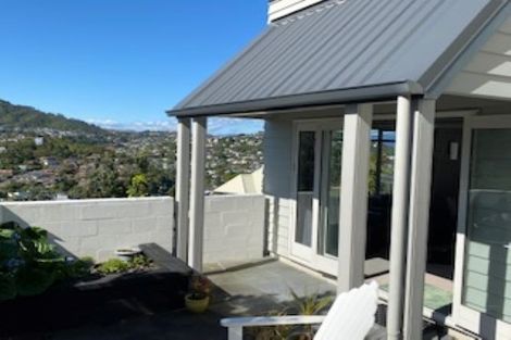 Photo of property in 16 Cavalry Close, Crofton Downs, Wellington, 6035