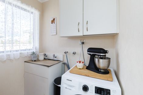 Photo of property in 17b Cecil Place, Cloverlea, Palmerston North, 4412