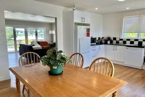 Photo of property in 29 Sylvan Crescent, Te Atatu South, Auckland, 0610