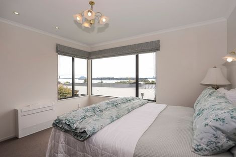 Photo of property in 1 Owen Place, Omokoroa, 3114