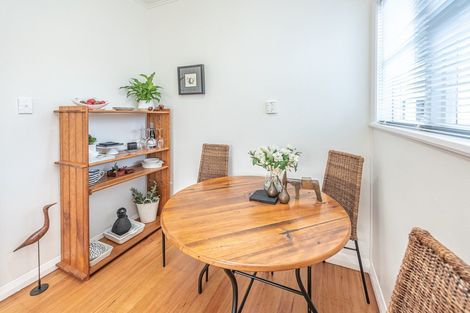 Photo of property in 17a Taranaki Street, Saint Johns Hill, Whanganui, 4501