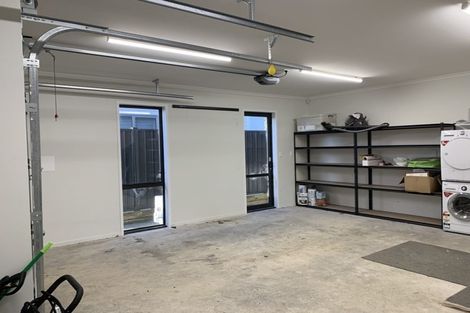 Photo of property in 17 Somerby Mews, Silverstream, Upper Hutt, 5019