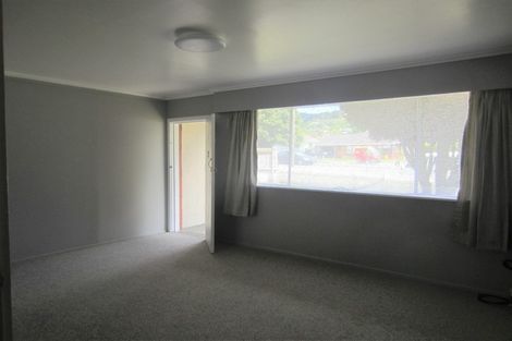 Photo of property in 2/246 Main Road, Tawa, Wellington, 5028