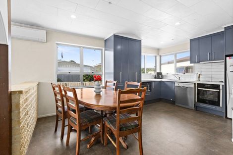 Photo of property in 3 Antrim Place, Tamatea, Napier, 4112