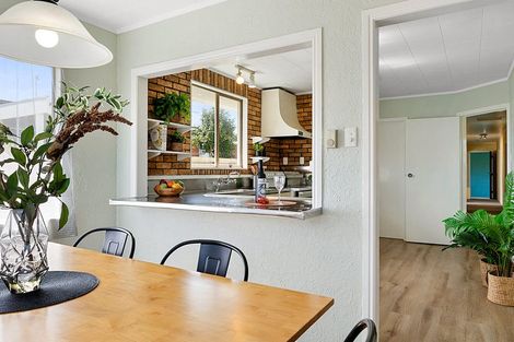 Photo of property in 5 Wesley Avenue, Frankleigh Park, New Plymouth, 4310