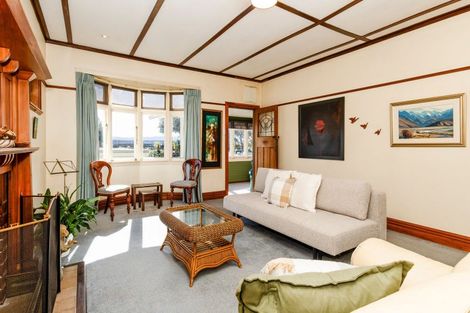 Photo of property in 73 Marine Parade, Eastbourne, Lower Hutt, 5013