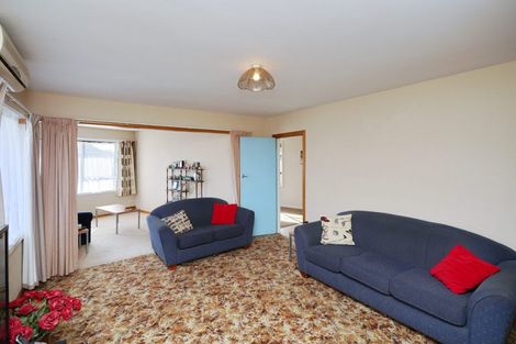 Photo of property in 17 Ontario Place, Wainoni, Christchurch, 8061