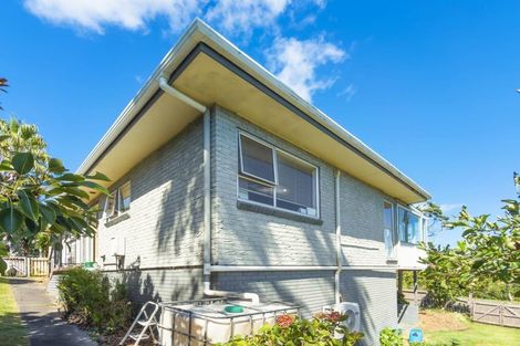 Photo of property in 62 Widmore Drive, Massey, Auckland, 0614