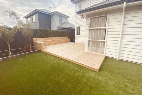 Photo of property in 20 Samuel Cassidy Avenue, Swanson, Auckland, 0614
