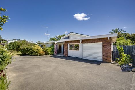 Photo of property in 16 Ngarimu Crescent, Taradale, Napier, 4112