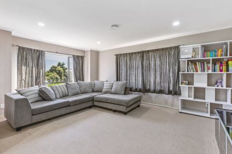 Photo of property in 202 Wattle Farm Road, Wattle Downs, Auckland, 2103