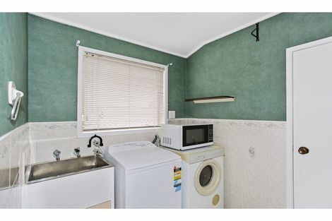 Photo of property in 21 Brynbela Court, Papakura, 2110