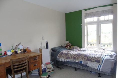 Photo of property in 12 Harland Street, Brooklyn, Wellington, 6021