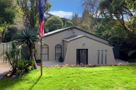 Photo of property in 17 Opanuku Road, Henderson Valley, Auckland, 0612