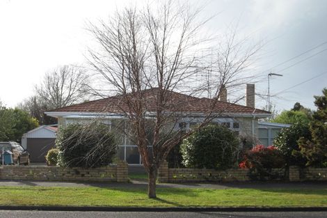 Photo of property in 15 Young Street, Claudelands, Hamilton, 3214