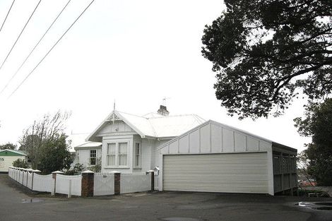 Photo of property in 33a Timandra Street, Welbourn, New Plymouth, 4312