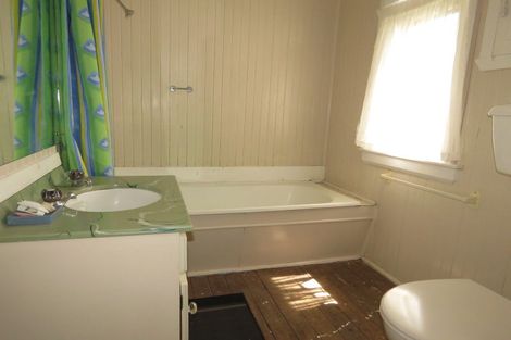 Photo of property in 4 Sinnamon Street, Reefton, 7830