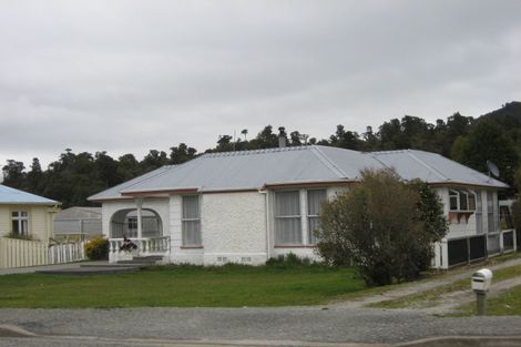 Photo of property in 643 Seven Mile Road, Runanga, 7803