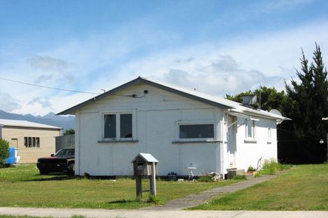 Photo of property in 20 Coates Street, Westport, 7825