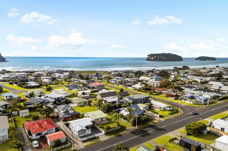 Photo of property in 220a Ocean Road, Whangamata, 3620