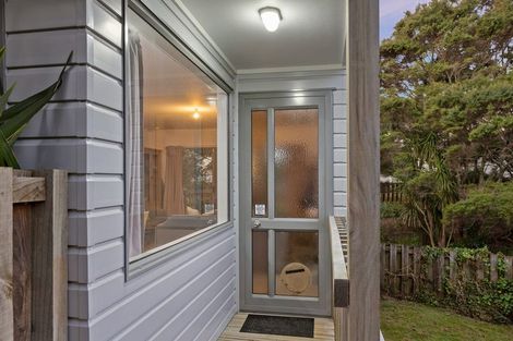Photo of property in 6 Logan Lane, Stanmore Bay, Whangaparaoa, 0932