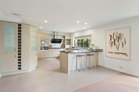 Photo of property in 9 Wye Oak Drive, Schnapper Rock, Auckland, 0632