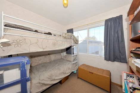 Photo of property in 84 Farquhars Road, Redwood, Christchurch, 8051