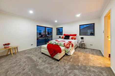 Photo of property in 4 Nanleen Rise, Manurewa, Auckland, 2105