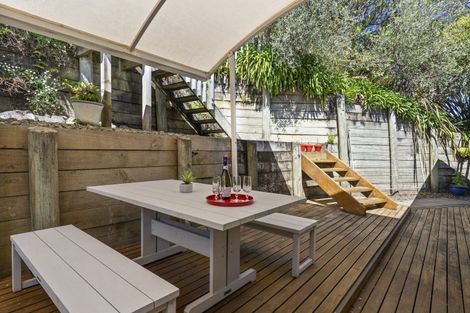 Photo of property in 11f Duncan Street, Tawa, Wellington, 5028