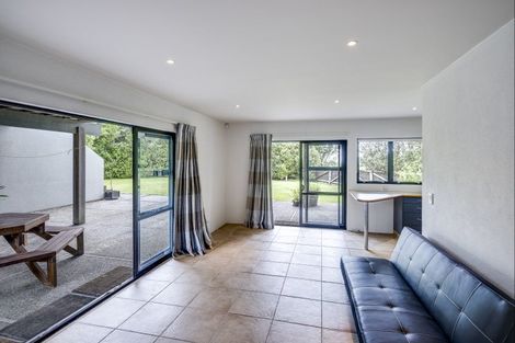 Photo of property in 100 Harper Road, Waimarama, 4294