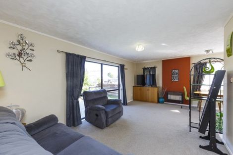 Photo of property in 52 Newton Place, Westbrook, Palmerston North, 4412