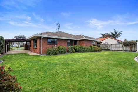 Photo of property in 140 Gravatt Road, Papamoa Beach, Papamoa, 3118