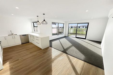 Photo of property in 2 Riroriro Lane, Halswell, Christchurch, 8025