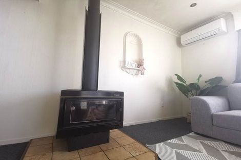 Photo of property in 10 Granville Drive, Massey, Auckland, 0614