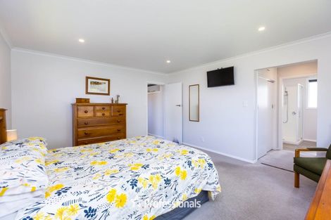 Photo of property in 34 Oxford Crescent, Ebdentown, Upper Hutt, 5018