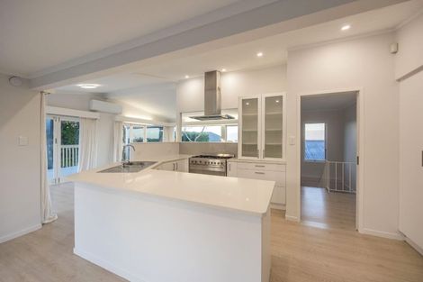 Photo of property in 1/62 Kowhai Road, Campbells Bay, Auckland, 0630