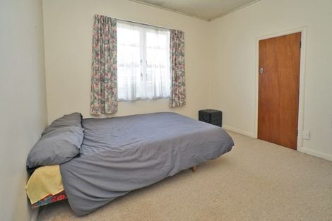 Photo of property in 24 Oxford Street, Fairfield, Hamilton, 3214