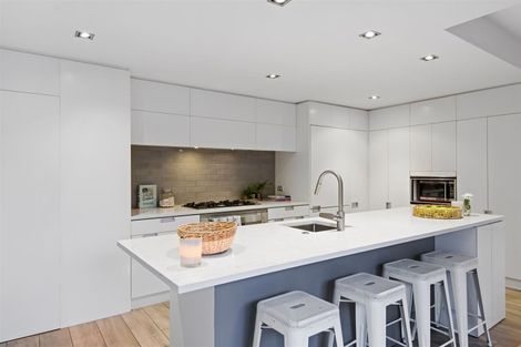 Photo of property in 168 Fendalton Road, Fendalton, Christchurch, 8052