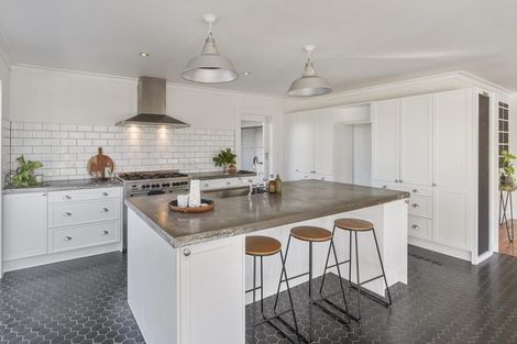 Photo of property in 22 Alexandra Street, Riverhead, 0820