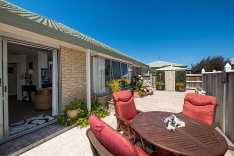 Photo of property in 3/212 Grove Road, Mayfair, Hastings, 4122